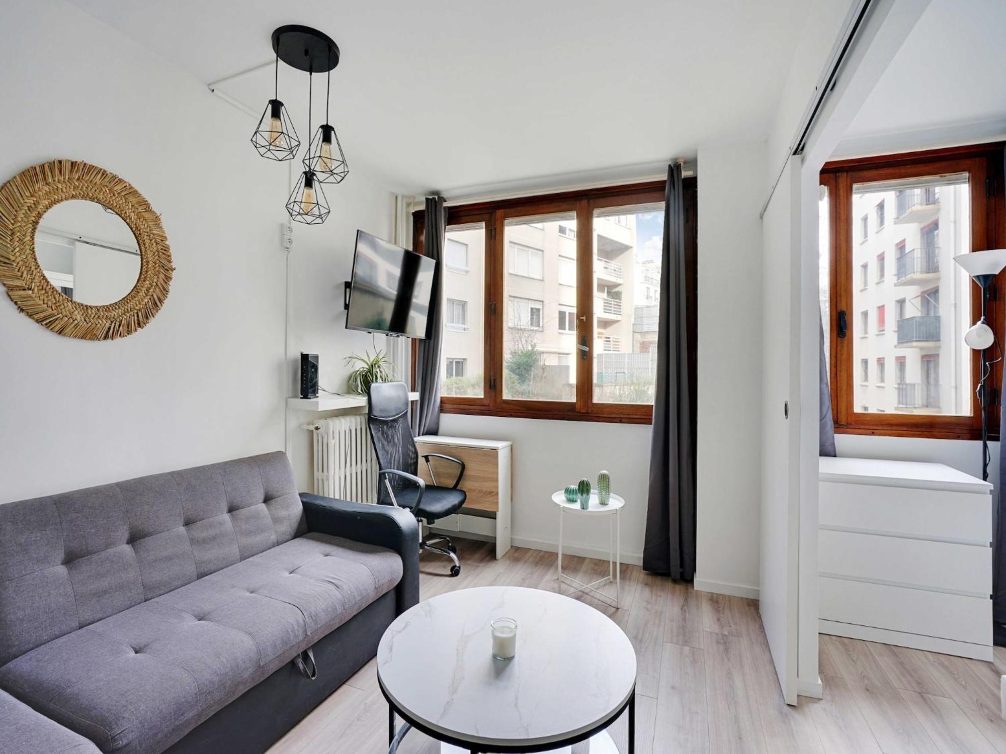 Charming 1bdr 2p 15th Exhibition Centre Apartment